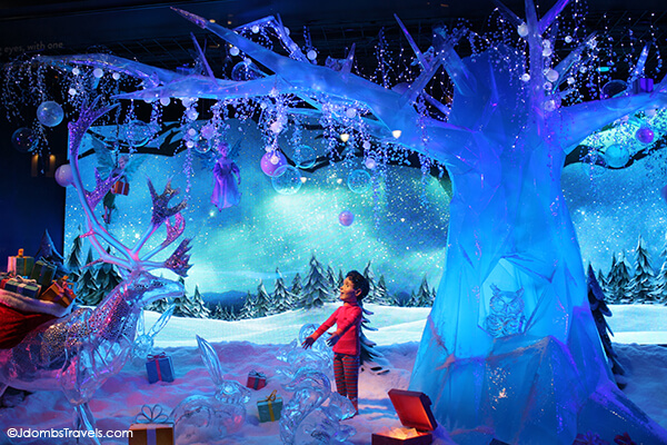 Macy's Holiday Window Display