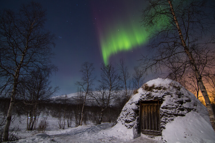 Small House With An Aurora Background, Pictures Of The Northern