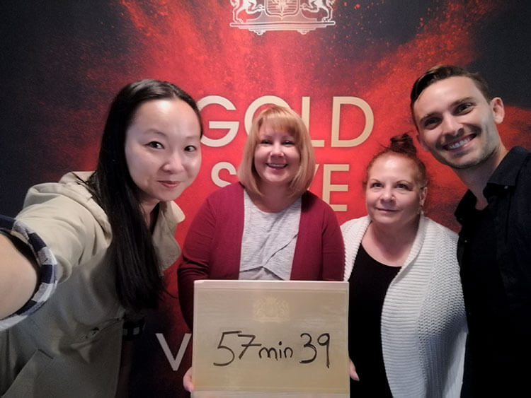Jennifer with her friend AJ, her mom and our escape game master Vincent at Chateau de Rayne Vigneau