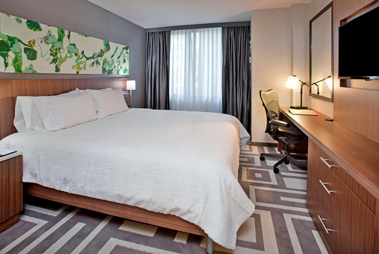 A hotel room with queen bed at Hilton Garden Inn New York Central Park South in New York City