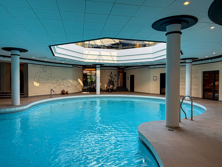 Aqua Phénicia Spa indoor pool area at Domaine de Rochevilaine