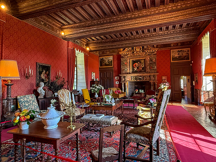 A room in Château de l'Islette in the Loire Valley decorated with period furniture and objects